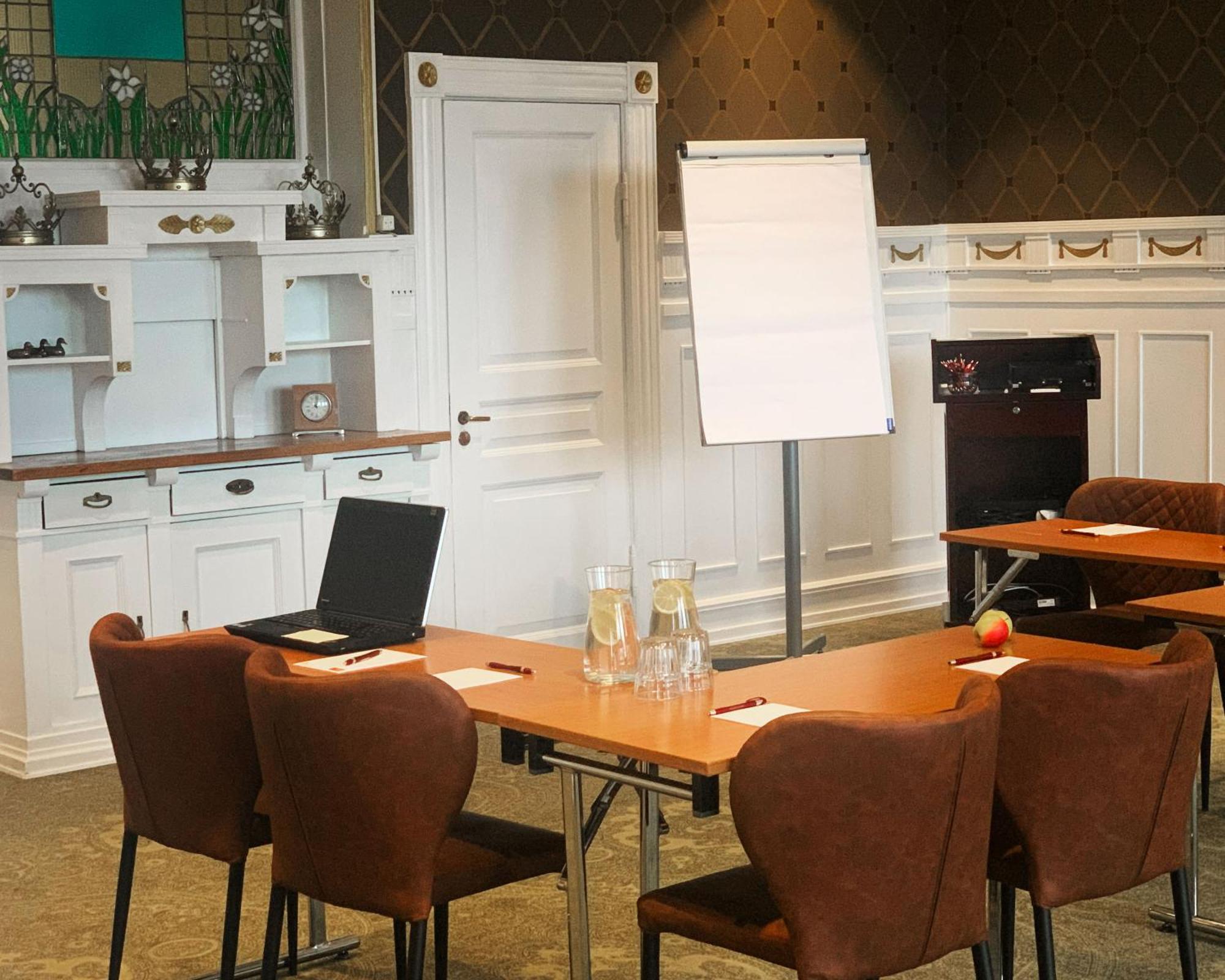 Milling Plaza Hotel